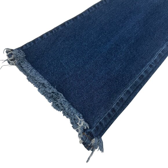 No Boundaries Womens Distressed Flared Jeans Size 5 Medium Wash Denim - Picture 9 of 11